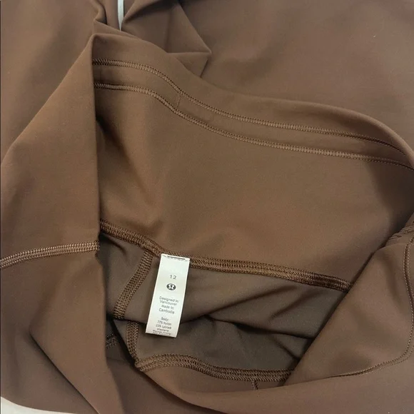 Lululemon Athletica Wunder Train 6” Shorts - Picture 3 of 3